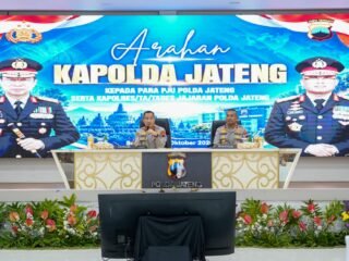 Arahan Kapolda Jateng Pada Seluruh PJU dan Kapolres Jajaran : “Polisi Bersama Masyarakat Harus Terwujud dalam Pelayanan Nyata”